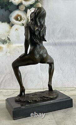 Art Déco Chair Femelle Signée Original Bronze Sculpture Fonte Figurine Ouvre