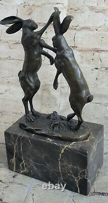 Art Déco Championnat Entre Deux Lièvre Bronze Sculpture Marbre Statue Figurine