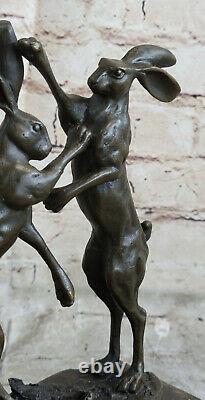Art Déco Championnat Entre Deux Lièvre Bronze Sculpture Marbre Statue Figurine