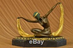 Art Déco Charleston Fille Danseuse Bronze Métal Sculpture par Mirval Figurine