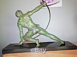 Art Deco Sculpture en régule patiné bronze signé J. De Roncourt circa 1930's