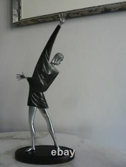 Belle statue sculpture Femme Art Déco Russe