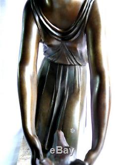 D. H Chiparus grande sculpture statue Art Déco Femme au Faon 1930