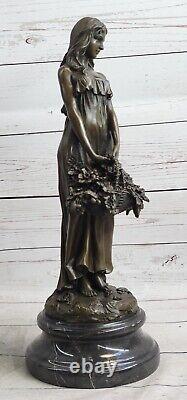 Exquis Bronze Art Déco Sculpture Voluptueux Femme'Holding' Fleur Panier