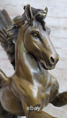 Grand Mythique Pegasus Bronze Sculpture Marbre Staue Art Déco Flying Cheval Art