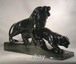 L. Francois St Radegonde Sculpture Art Déco à 2 Lions en Faïence Craquelé Noir