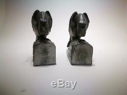Paire de sculpture Perroquets Van De Voorde en régule patinée argent
