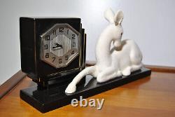 Pendule art déco sculpture statue animalère biche céramique crispée ODYV