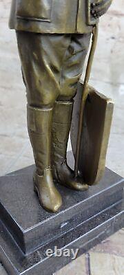 Russe Empereur Protection Avec Aigle Symbole Bronze Sculpture Art Déco en Marbre