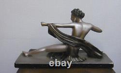 Sculpture Art Deco Diane Chasseresse Signee Santi En Platre Couleur Bronze