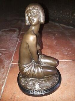 Sculpture Art Déco bronze Amedeo Gennarelli 1881-1943 Jeune fille accroupie