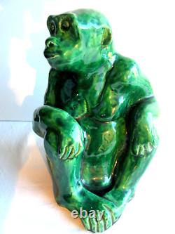 ¨Sculpture Art Déco céramique émaillée vert signée Goytard, Singe assis