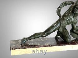 Sculpture En Bronze Signée Salvator. Melanie Le Gladiateur Époque Art Deco