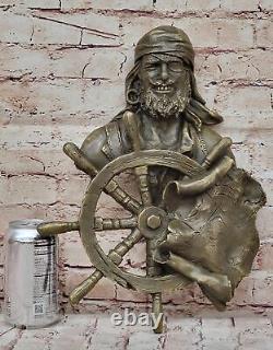 Sculpture Figurine Murale De Pirate En Bronze Art Déco Pour Collectionneur