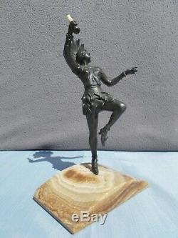 Sculpture art deco 30s femme danseuse de cabaret statue en regule couleur bronze