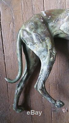 Sculpture en plomb d'ornement- Art Déco-Lévrier-patine bronze oxydé