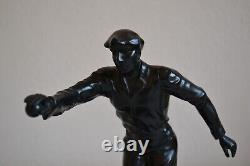 Sculpture en régule le joueur de boules bouliste pétanque 1930 art déco