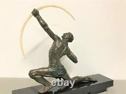 Sculpture époque art déco en métal athlète archer