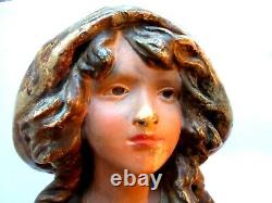 Sculpture plâtre Art Déco statue Fille au chapeau Ecolière par C. JACOBE Déposé