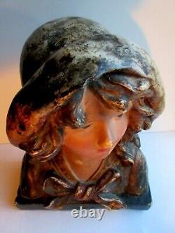 Sculpture plâtre Art Déco statue Fille au chapeau Ecolière par C. JACOBE Déposé