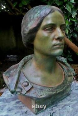 Sculpture statue Femme Déesse de la guerre Minerve sculpteur Alfred FINOT NANCY