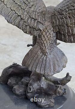 Signée Barye Flying American Eagle Art Déco Bronze Sculpture Figurine Affaire