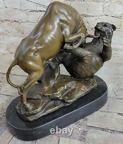 Signée Bull Vs Grizzly Ours Bronze Sculpture Statue Art Déco Stock Marché Cadeau