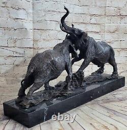 Signée Canova Deux Mâle Éléphants Chargement Bronze Sculpture Art Déco Figurine