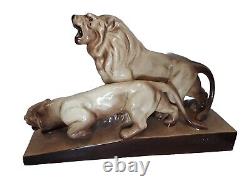Statue Sculpture Avec Un Lion Et Une Lionne en céramique Art déco vers 1930