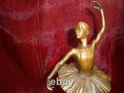 Statue Sculpture Danseuse Style Art Deco Style Art Nouveau Bronze massif Signe
