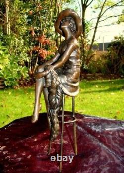 Statue Sculpture Demoiselle Pin-up Chapeau Style Art Deco Style Art Nouveau Bron