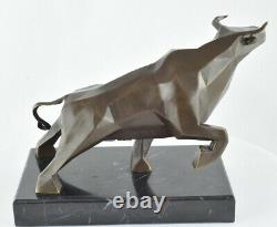 Statue Sculpture Taureau Animalier Style Art Deco Bronze massif Signe